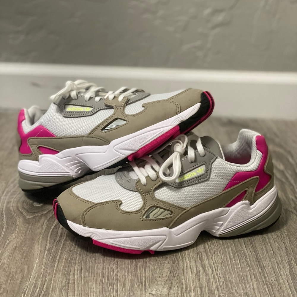 Adidas Falcon White/gray/pink W7.5